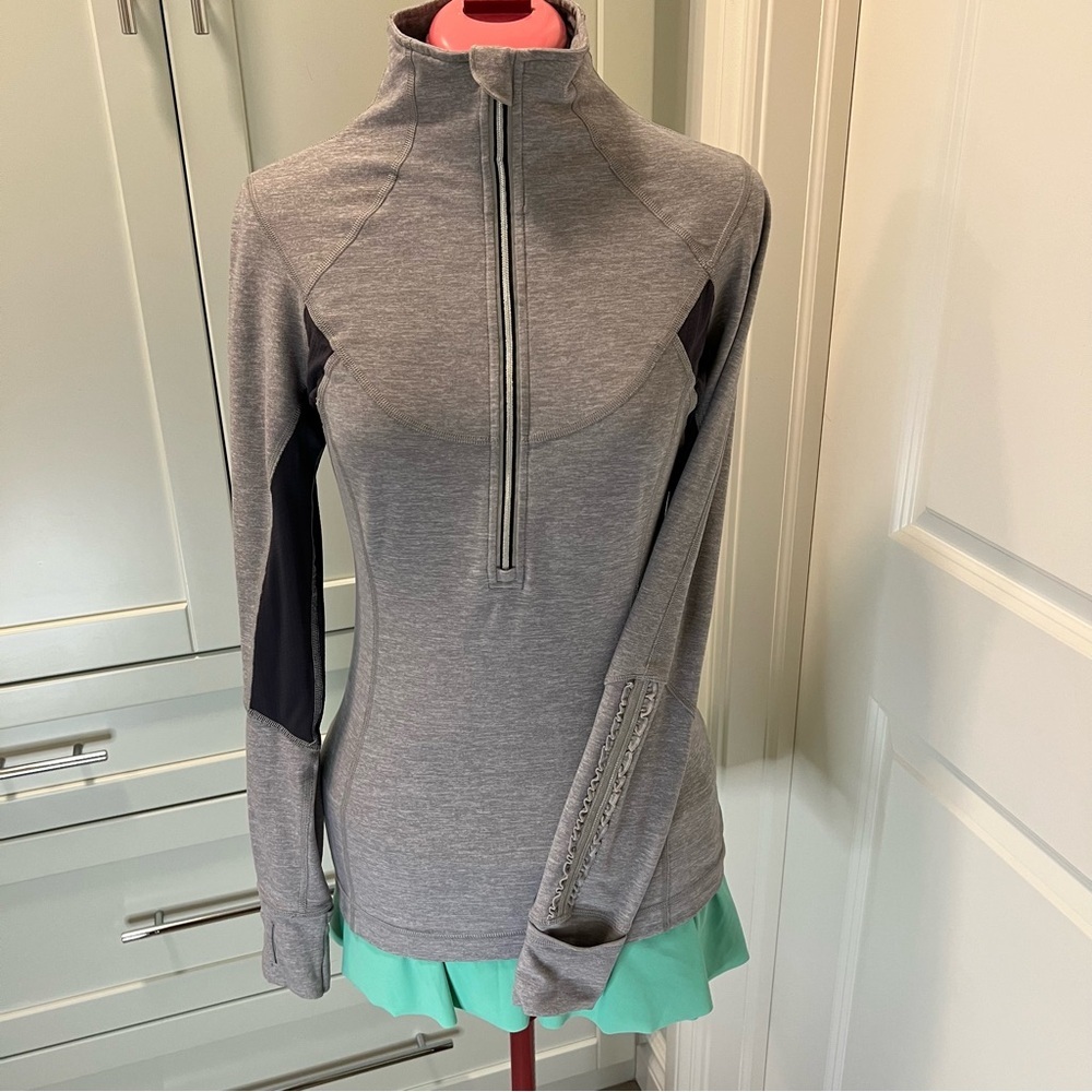 LULULEMON Gray and Black Half-Zip Athletic Ruffled Sleeves Running Top